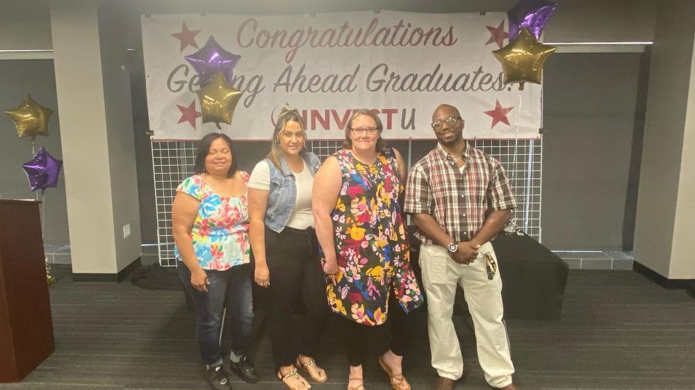 “Invest U” Hosts Graduation